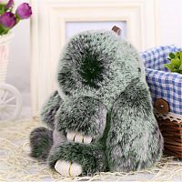 меховой зайка брелок зелёный в Чите