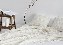 комплект плед с косами (180*220) и 2 наволочки (50*50) молочный в Чите